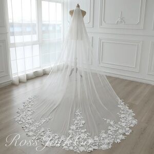Elegant White Bridal Veil with Floral Lace length 72”